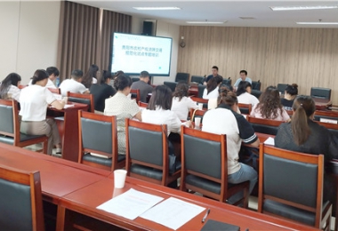 省農(nóng)交貴陽(yáng)運(yùn)營(yíng)中心在貴陽(yáng)市云巖區(qū)成功開(kāi)展貴陽(yáng)市農(nóng)村產(chǎn)權(quán)流轉(zhuǎn)交易規(guī)范化試點(diǎn)建設(shè)專(zhuān)題培訓(xùn)會(huì)