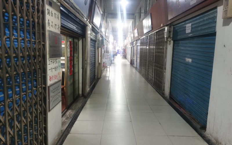 環(huán)城東路萬東商貿(mào)城丙一排04號、05號門面轉(zhuǎn)讓（持有方：貴州省機(jī)關(guān)事務(wù)管理局國有資產(chǎn)管理服務(wù)中心）